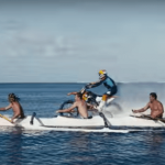 【凄技】ロビー・マッド・マディソンがバイクでサーフィンに挑戦!CG、ワイヤーアクションなし！